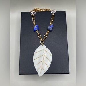 🍃💙Lapis Lazuli Clear Quartz Shell Leaf Necklace